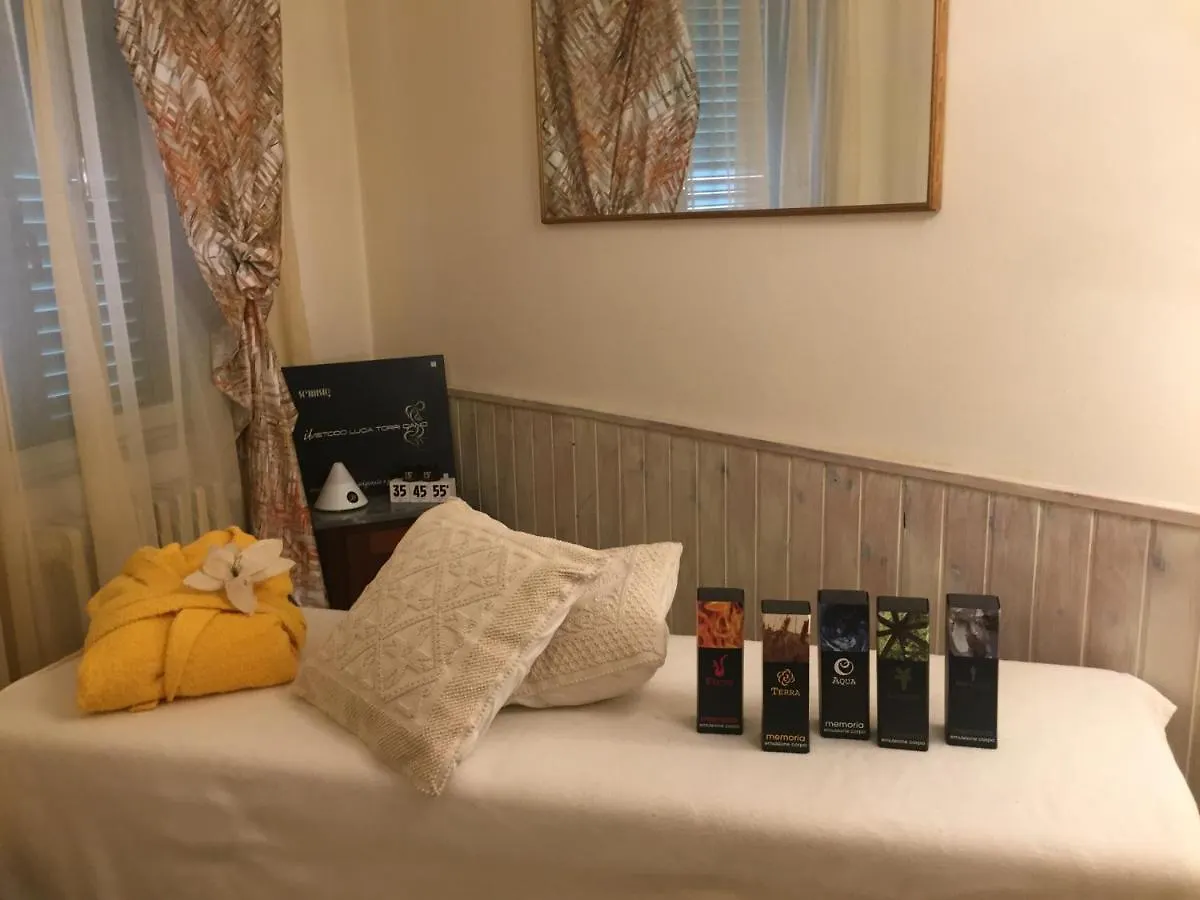 Hotel La Pace Maresca Italien
